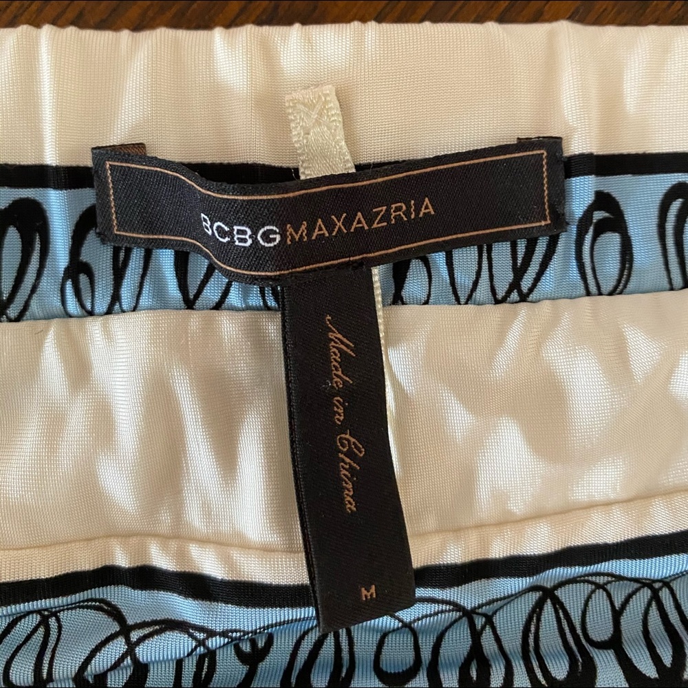 BCBG MAXAZRIA HALTER DRESS SIZE medium. - Picture 8 of 8